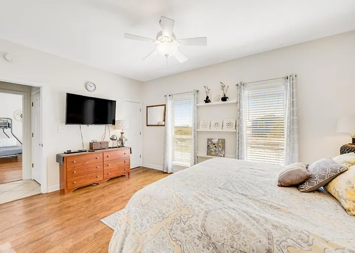 Relax By The Bay Holiday home Gulf Shores