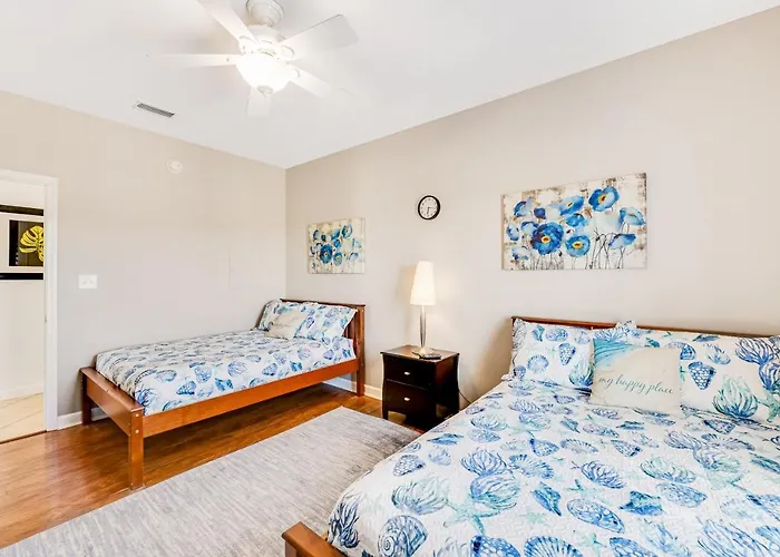 Relax By The Bay Holiday home Gulf Shores